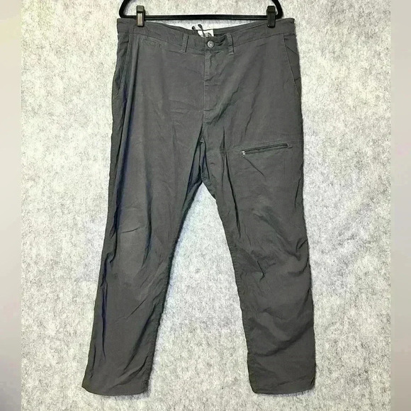 The North Face Men’s Utility Chino Pants - Size 38 - Picture 1 of 7